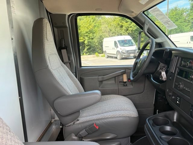 New 2026 Chevrolet Express 3500 w/ Power Convenience Package RWD image 40
