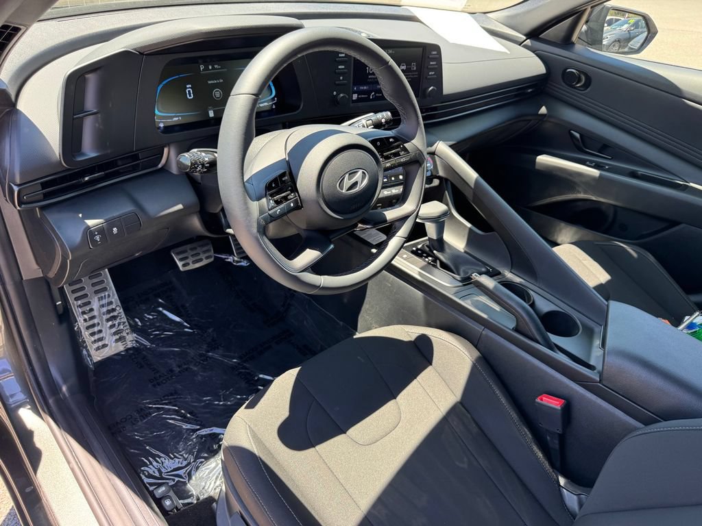 Certified 2026 Hyundai Elantra Sport FWD image 13