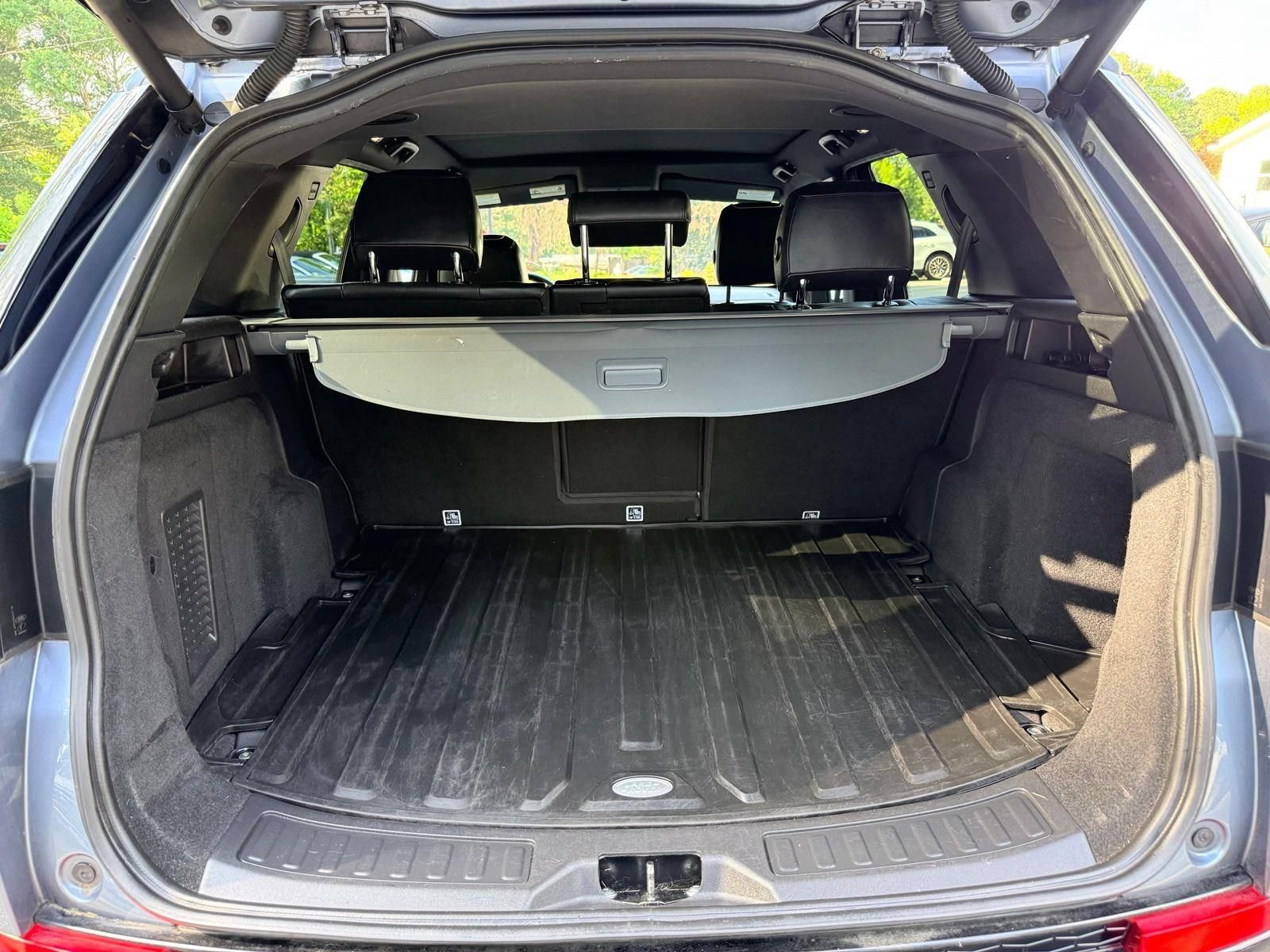 Used 2018 Land Rover Discovery Sport HSE Luxury AWD/4WD image 14