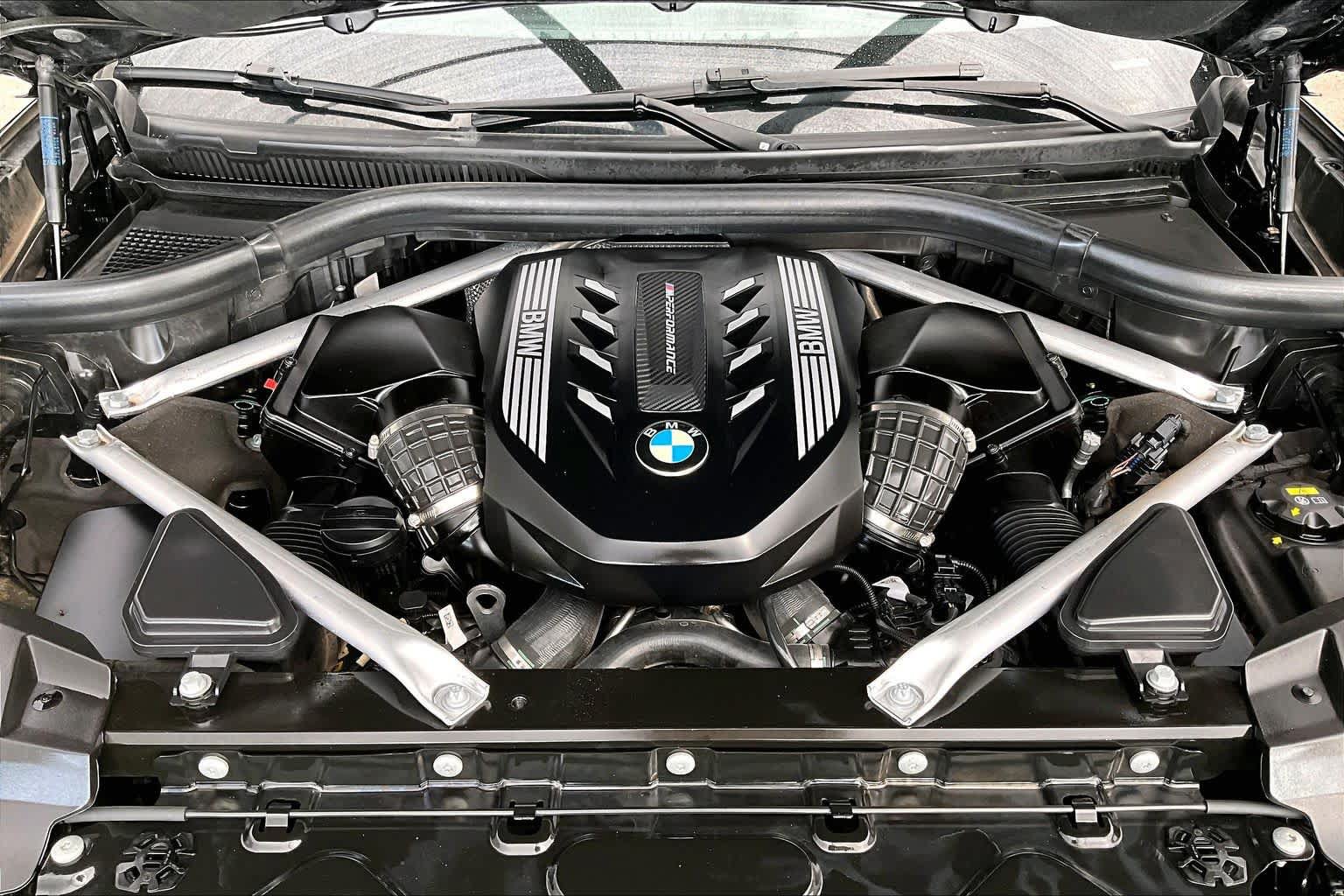Used 2022 BMW X7 M50i AWD/4WD image 32