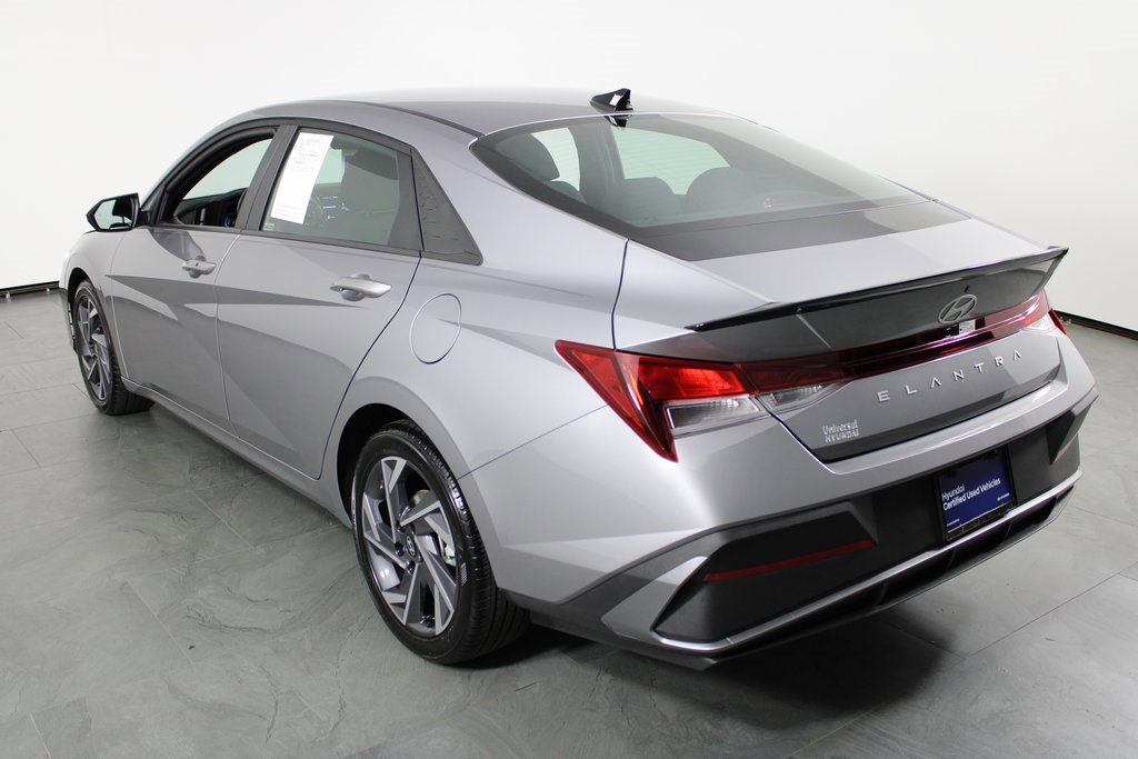 Certified 2025 Hyundai Elantra Sport image 3