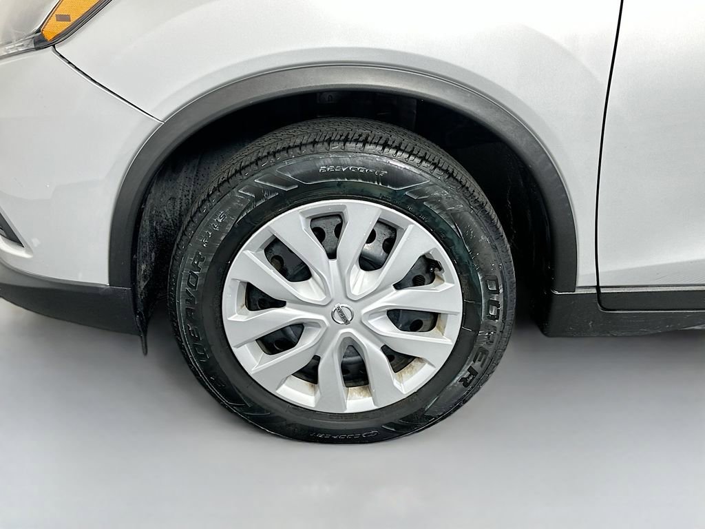 Used 2015 Nissan Rogue S image 28