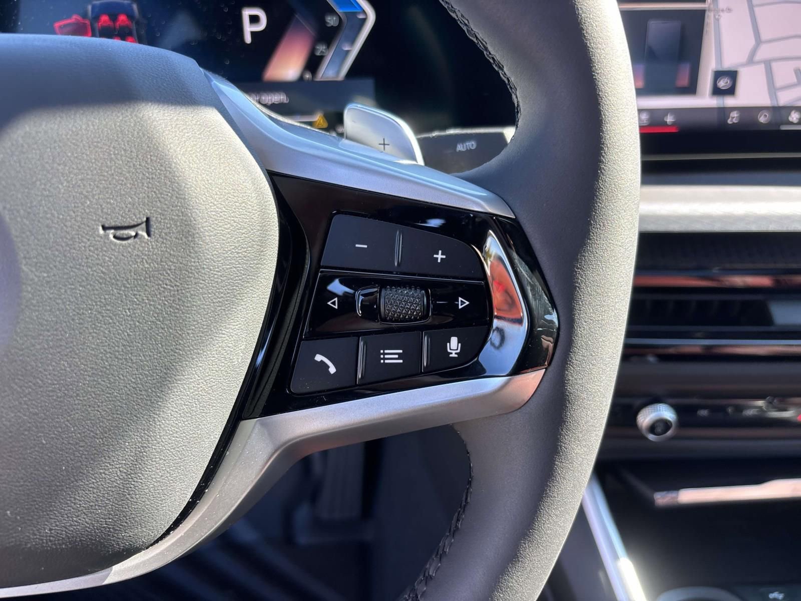 New 2026 BMW 330i xDrive Sedan w/ Premium Package image 18