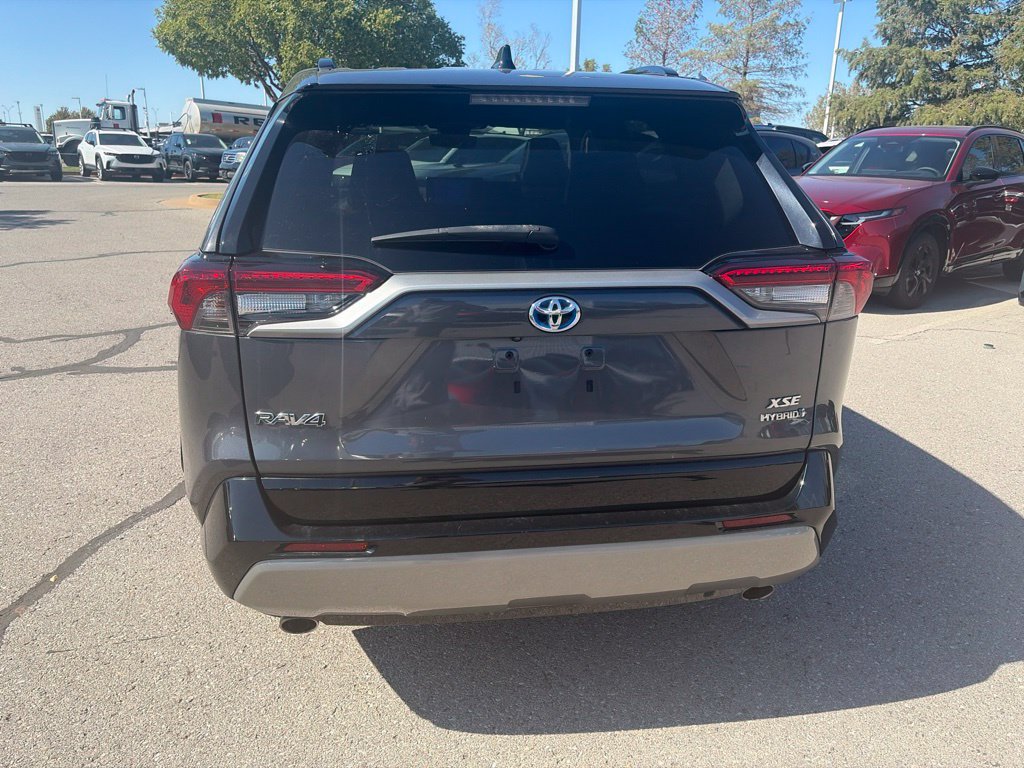 Used 2023 Toyota RAV4 XSE AWD/4WD image 9