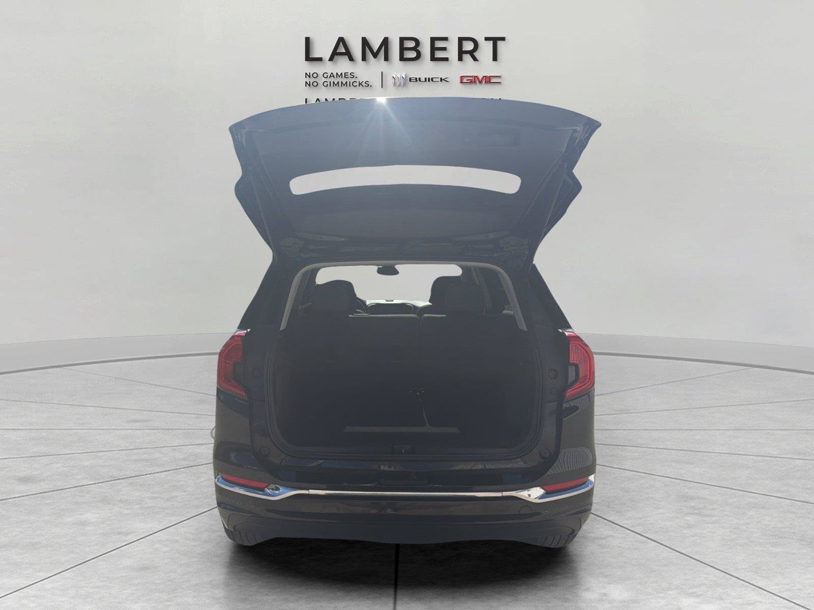 Used 2024 GMC Terrain Denali AWD/4WD image 21