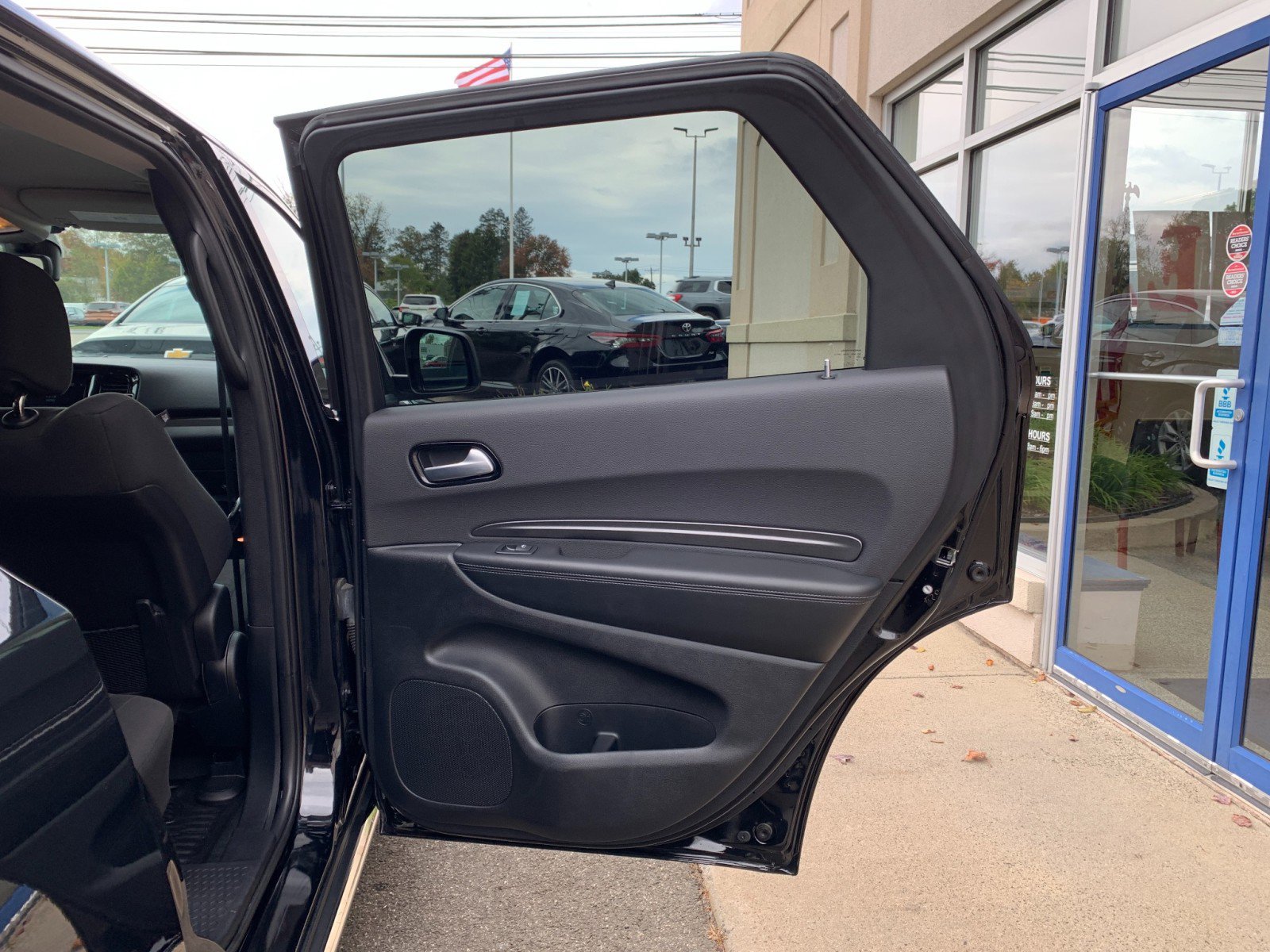 Used 2022 Dodge Durango AWD image 26