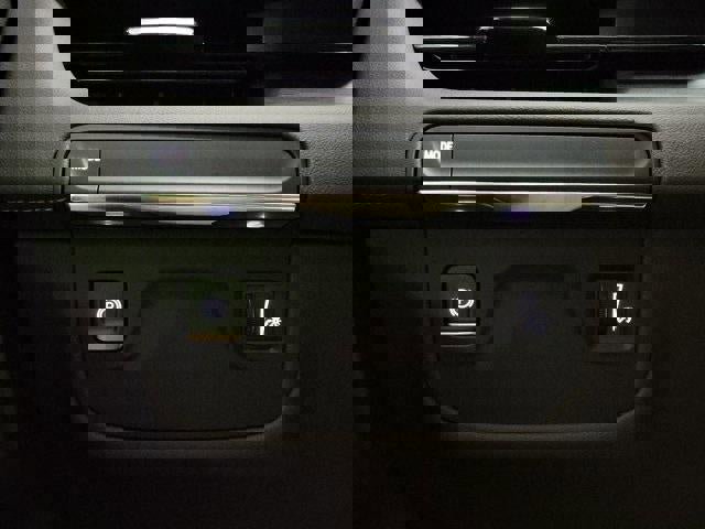 Certified 2022 Cadillac Escalade Premium Luxury image 32