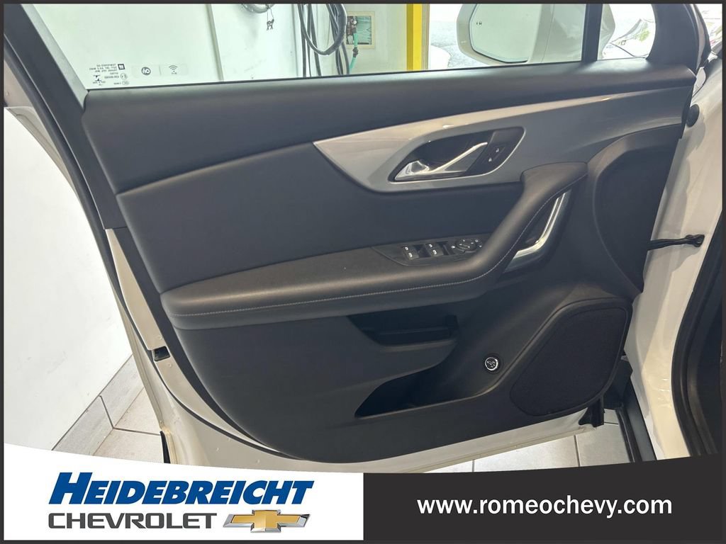 Used 2020 Chevrolet Blazer LT AWD/4WD image 10