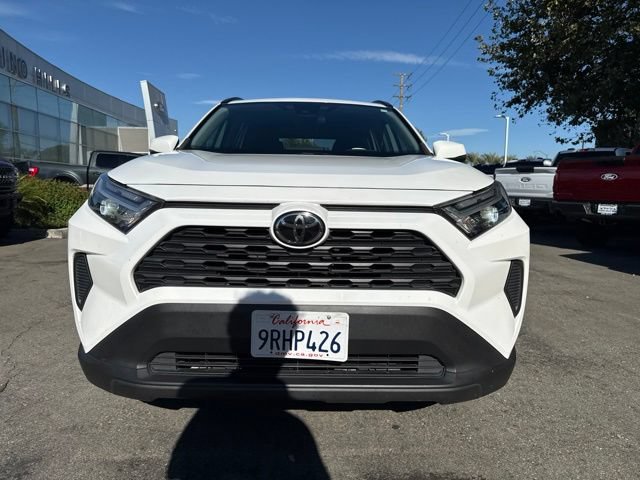 Used 2022 Toyota RAV4 XLE w/ Carpet Mat Package (TMS) AWD/4WD image 5