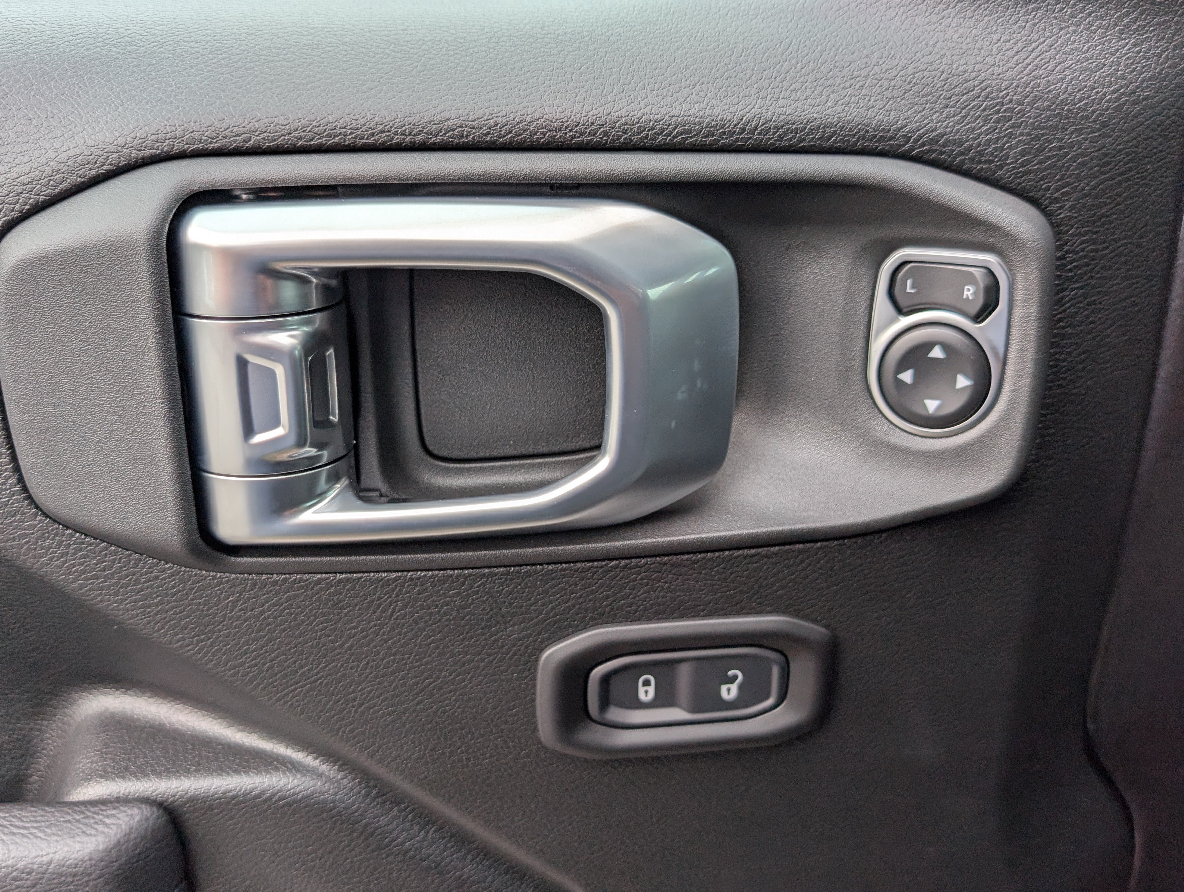 New 2026 Jeep Gladiator Sport AWD/4WD image 16