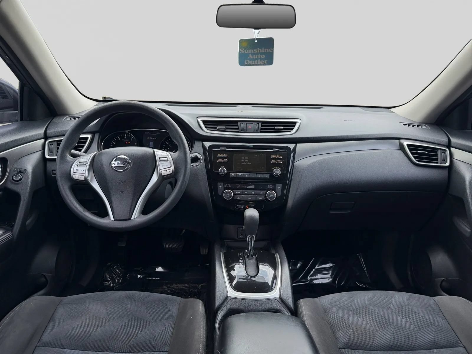 Used 2015 Nissan Rogue SV FWD image 14