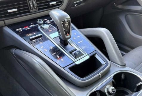 Used 2019 Porsche Cayenne S image 29