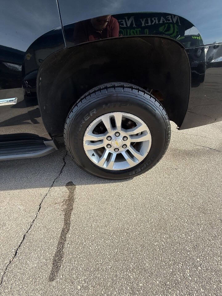 Used 2020 Chevrolet Tahoe LS AWD/4WD image 27
