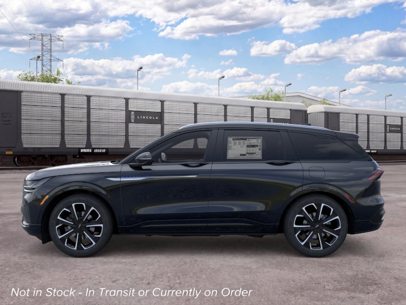 New 2026 Lincoln Nautilus Reserve AWD/4WD image 3