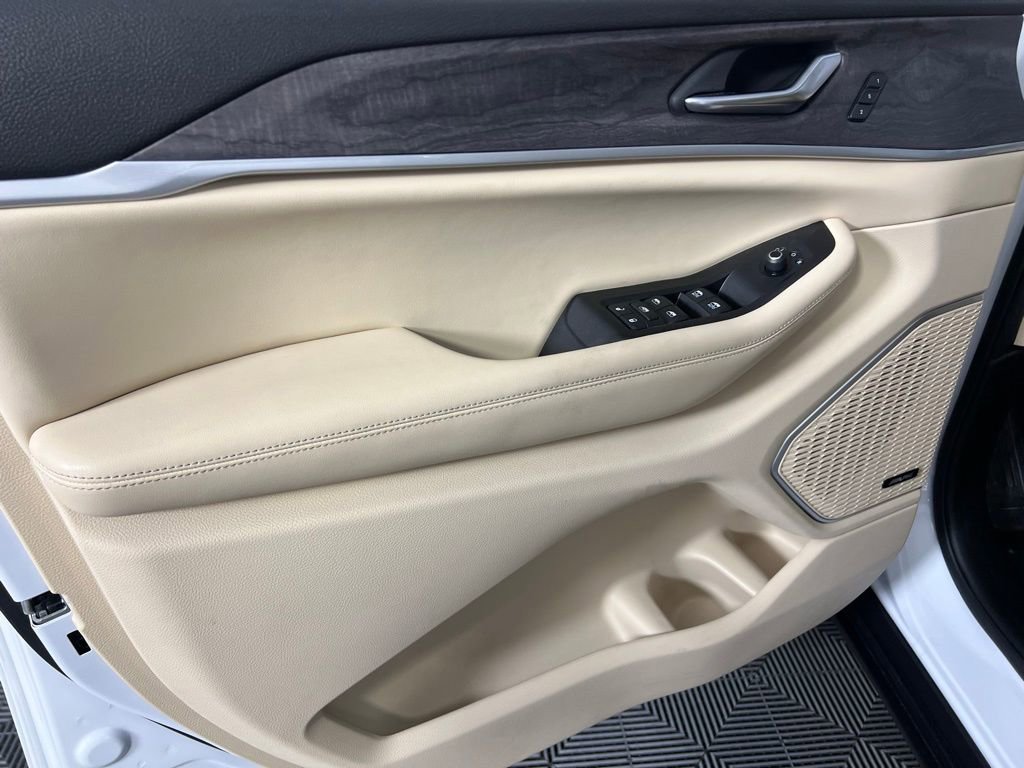 Used 2022 Jeep Grand Cherokee Limited 4xe w/ Luxury Tech Group II image 26