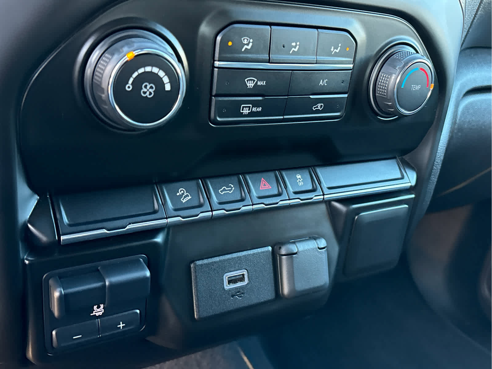 Used 2020 Chevrolet Silverado 1500 Custom Trail Boss w/ Custom Convenience Package image 13