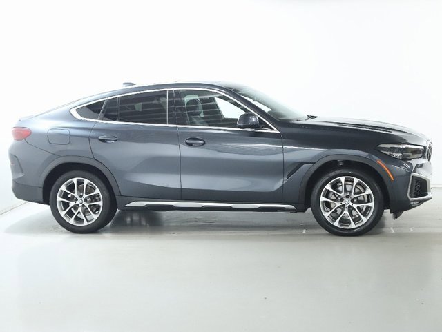 Used 2021 BMW X6 xDrive40i w/ Premium Package image 11