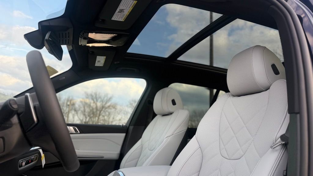 New 2026 BMW X5 xDrive40i w/ M Sport Package image 13