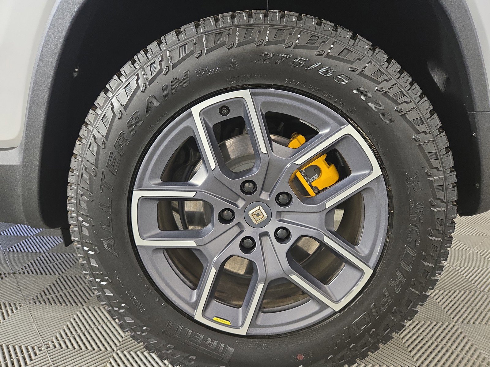 Used 2023 Rivian R1S Adventure AWD/4WD image 10