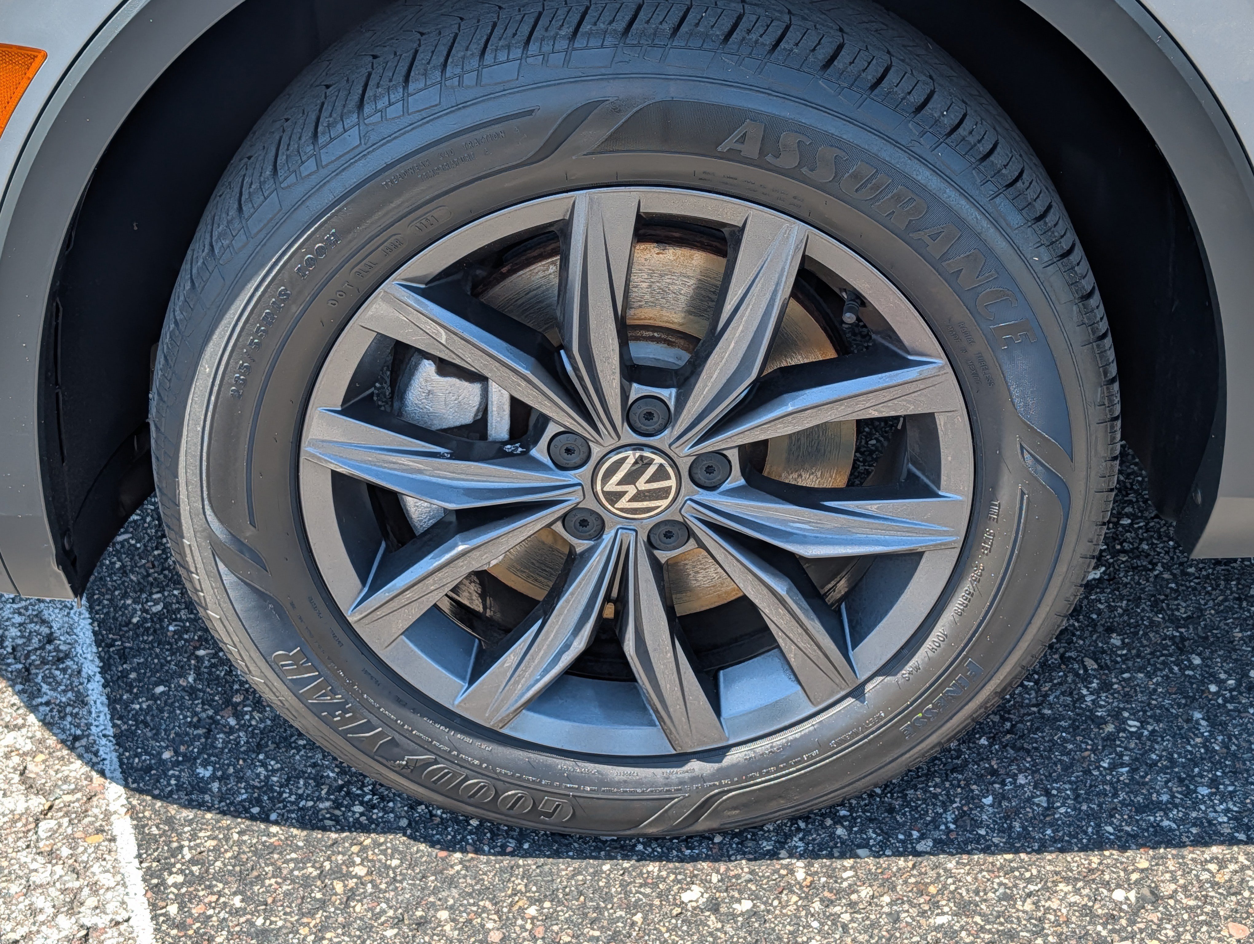 Used 2022 Volkswagen Tiguan SE AWD/4WD image 15