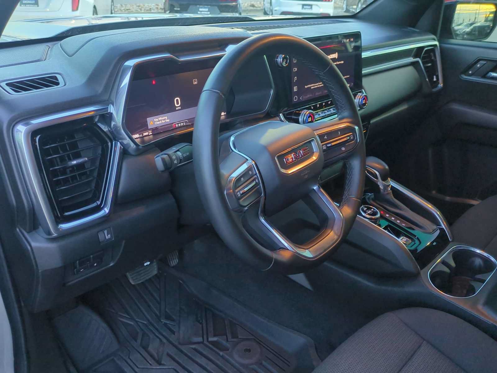 Used 2025 GMC Canyon Elevation w/ Convenience Package AWD/4WD image 10