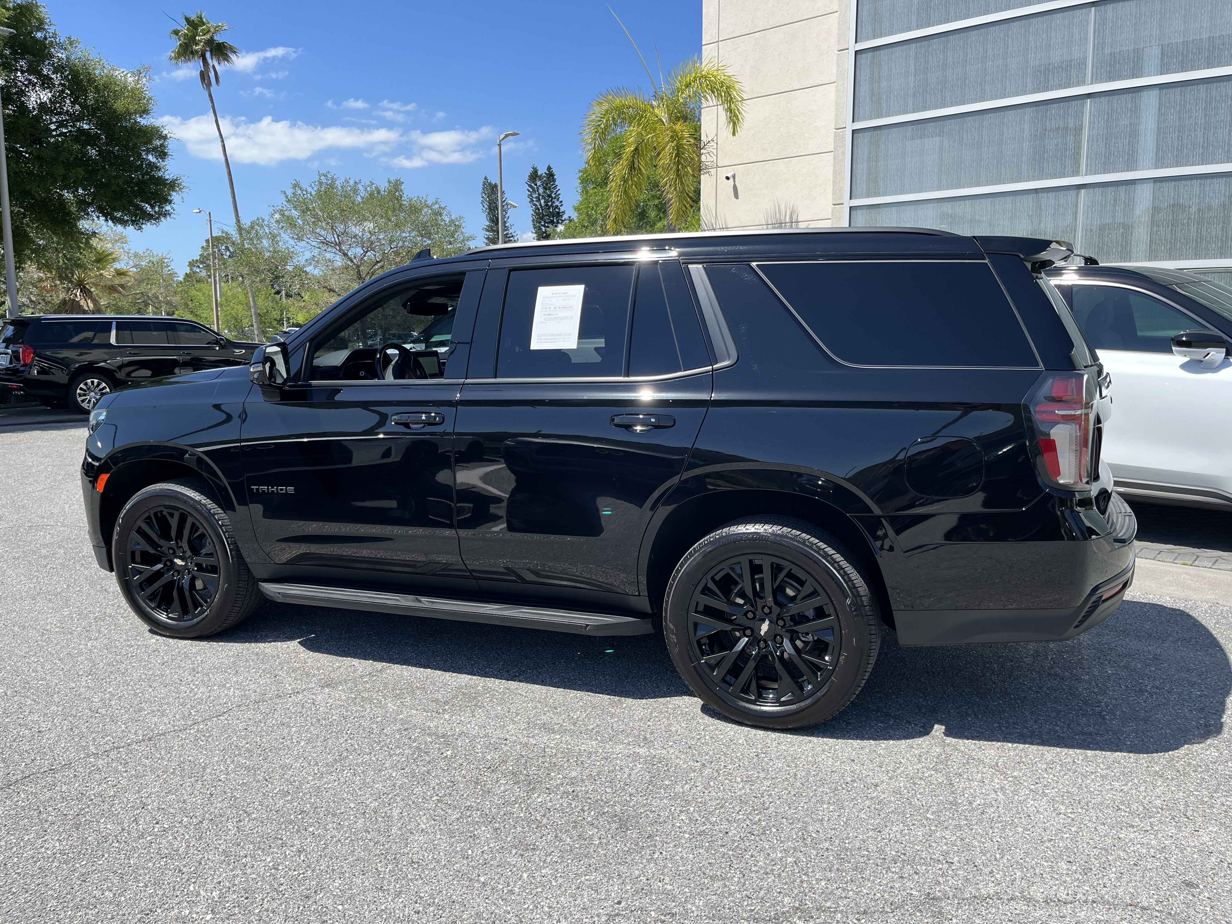 Used 2022 Chevrolet Tahoe LT w/ Luxury Package image 7