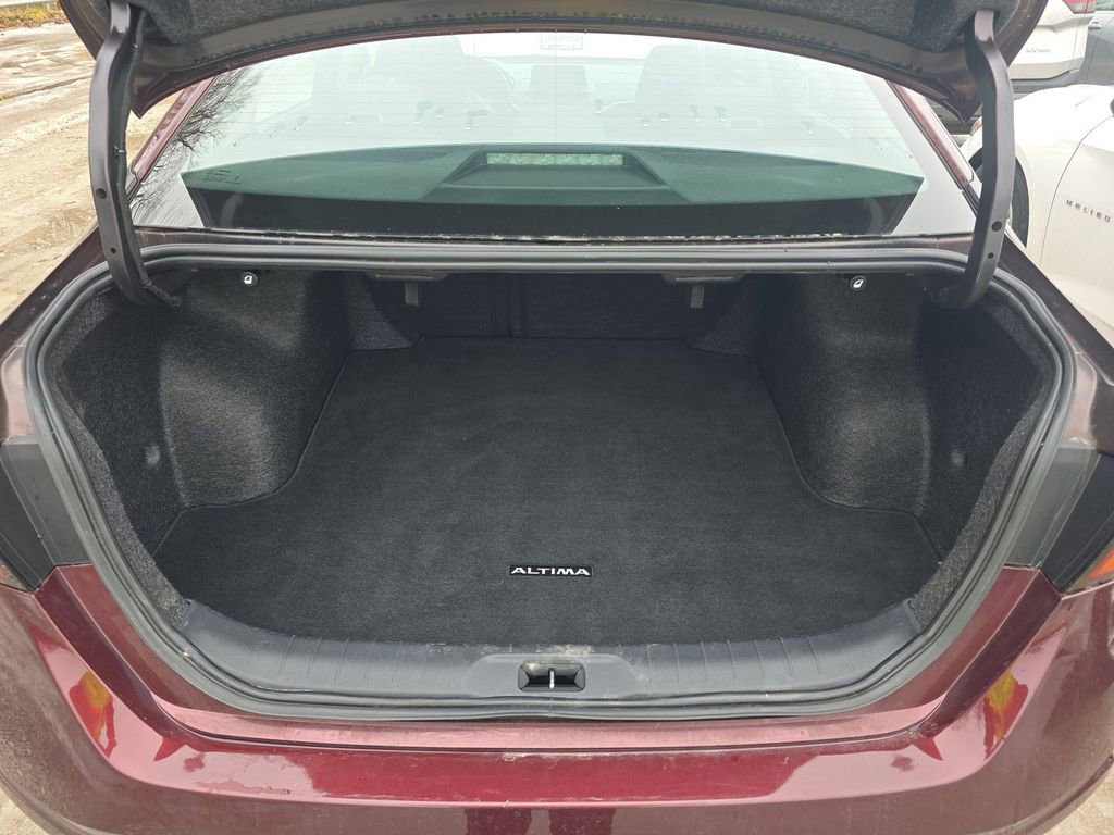 Used 2024 Nissan Altima 2.5 SV image 24