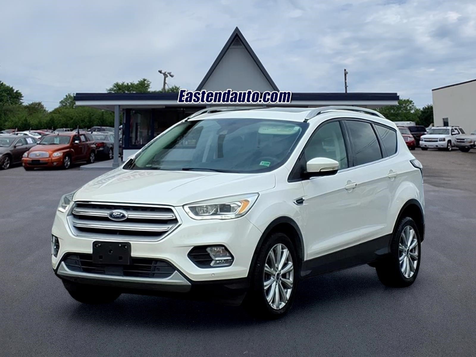 Used 2018 Ford Escape Titanium w/ Ford Safe & Smart Package FWD image 1