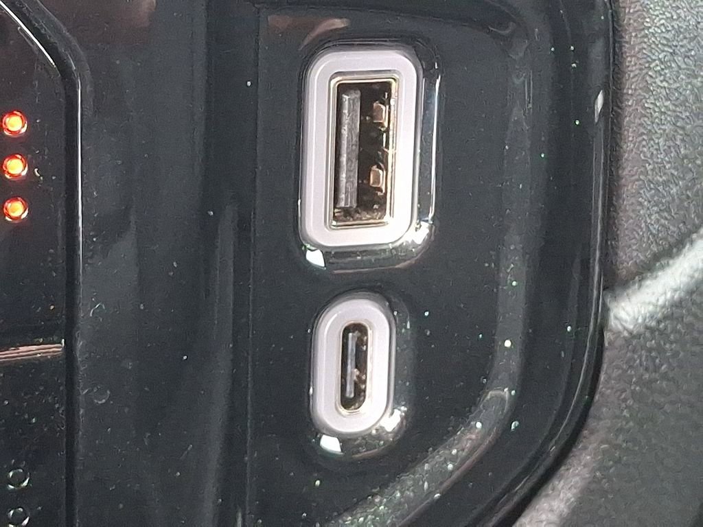 Used 2024 GMC Sierra 1500 SLT image 26