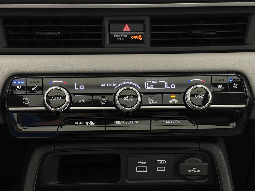 Used 2025 Honda Pilot Elite image 30
