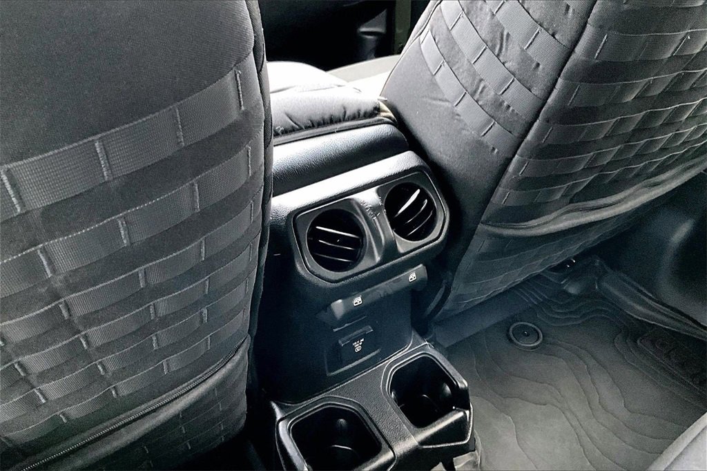 Used 2021 Jeep Wrangler Unlimited Rubicon image 25