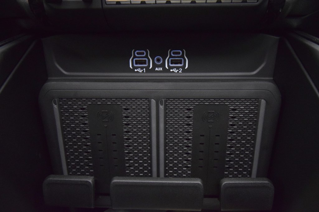 New 2026 RAM 3500 Laramie w/ Night Edition AWD/4WD image 33