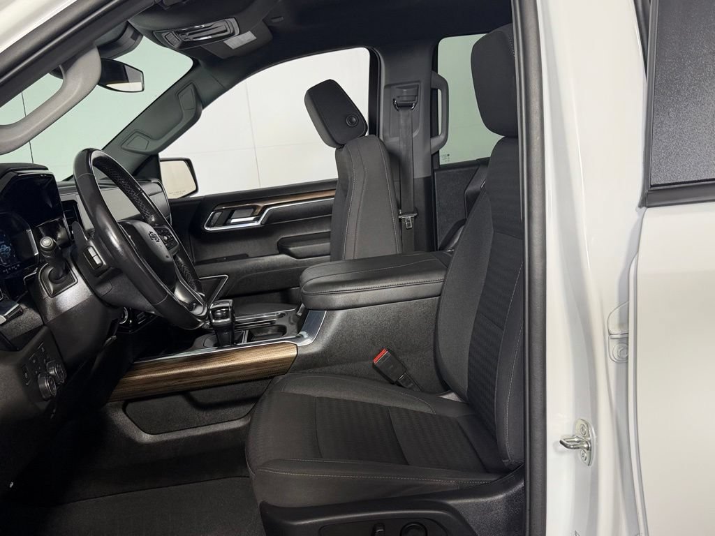 Used 2023 Chevrolet Silverado 1500 RST w/ Rally Edition AWD/4WD image 23