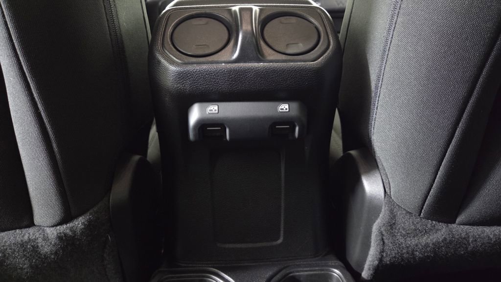 Used 2021 Jeep Wrangler Unlimited Sport AWD/4WD image 31