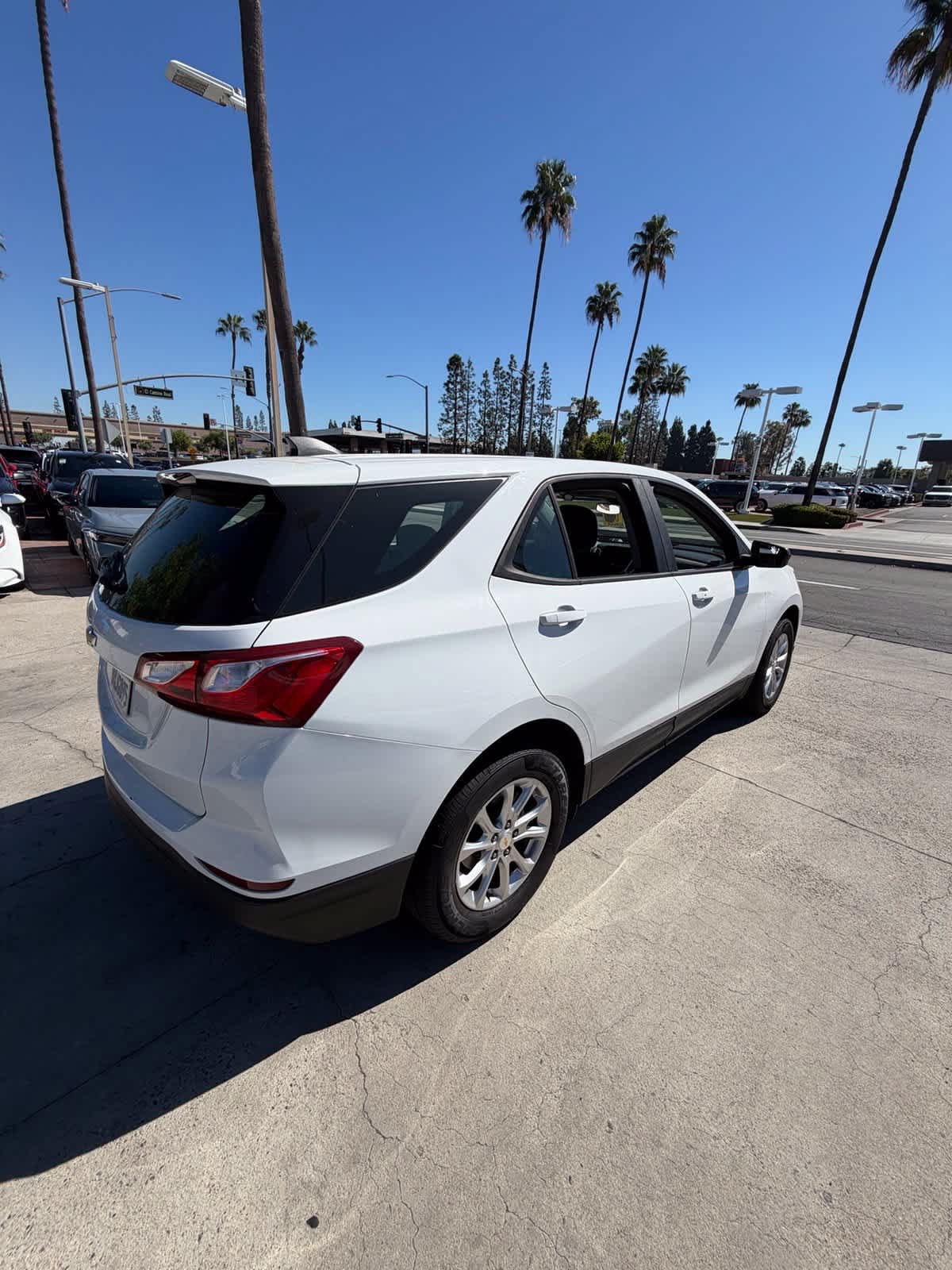 Used 2020 Chevrolet Equinox LS FWD image 5