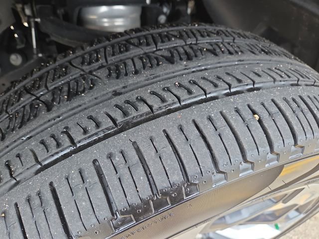 Used 2023 RAM 1500 Limited image 9