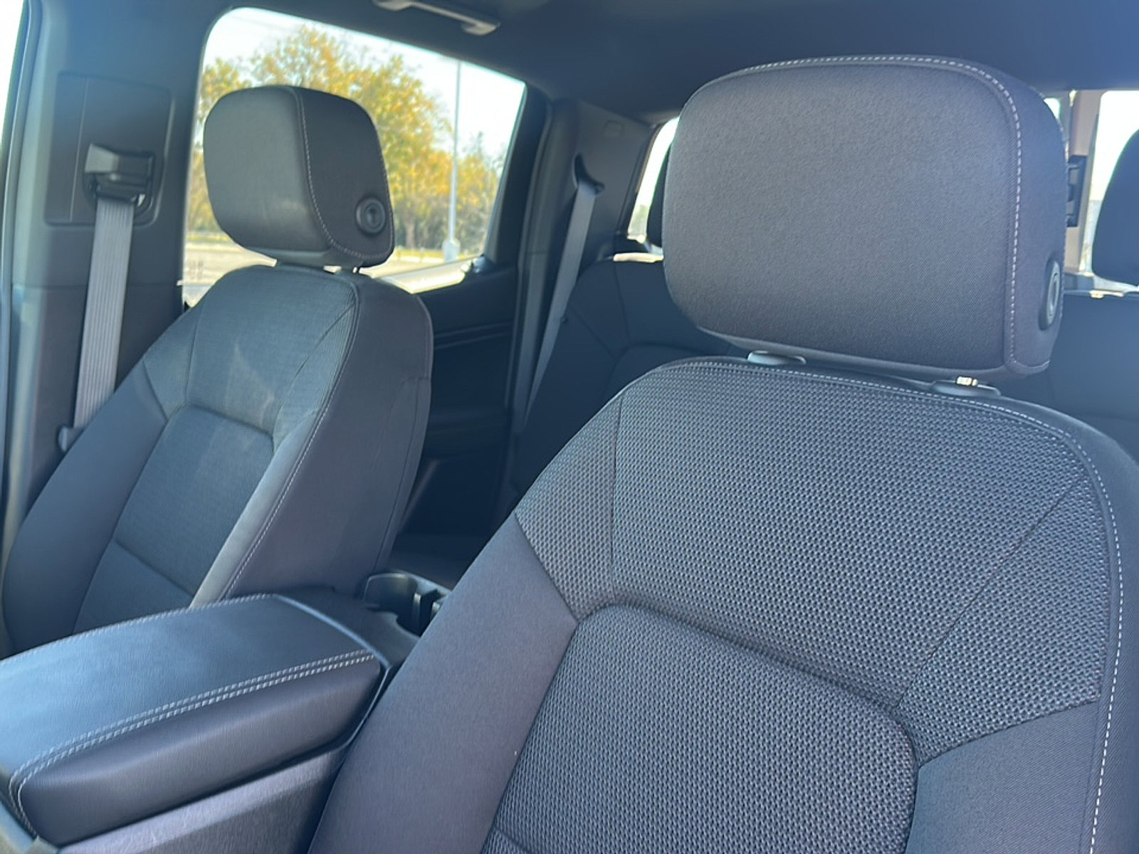 New 2026 GMC Canyon Elevation w/ Convenience Package image 11