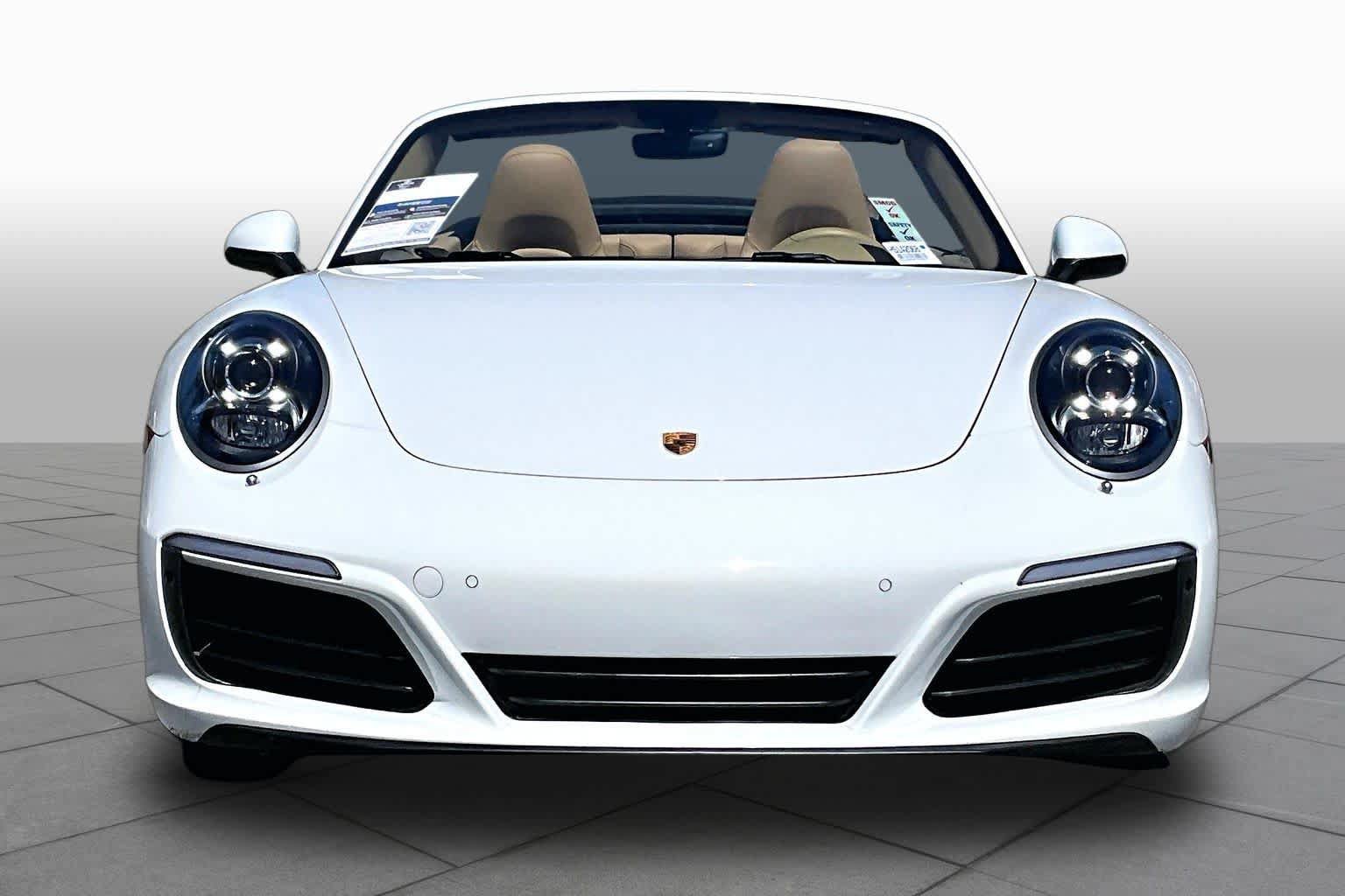 Used 2017 Porsche 911 Carrera RWD image 3
