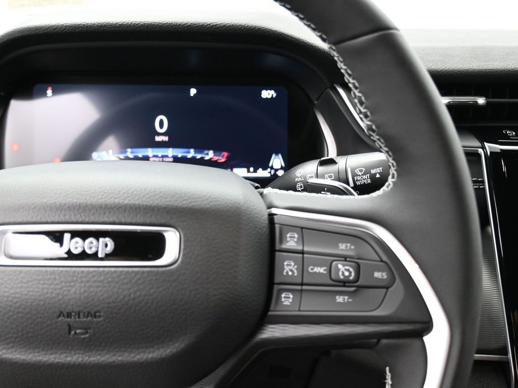 New 2025 Jeep Grand Cherokee L Laredo image 23