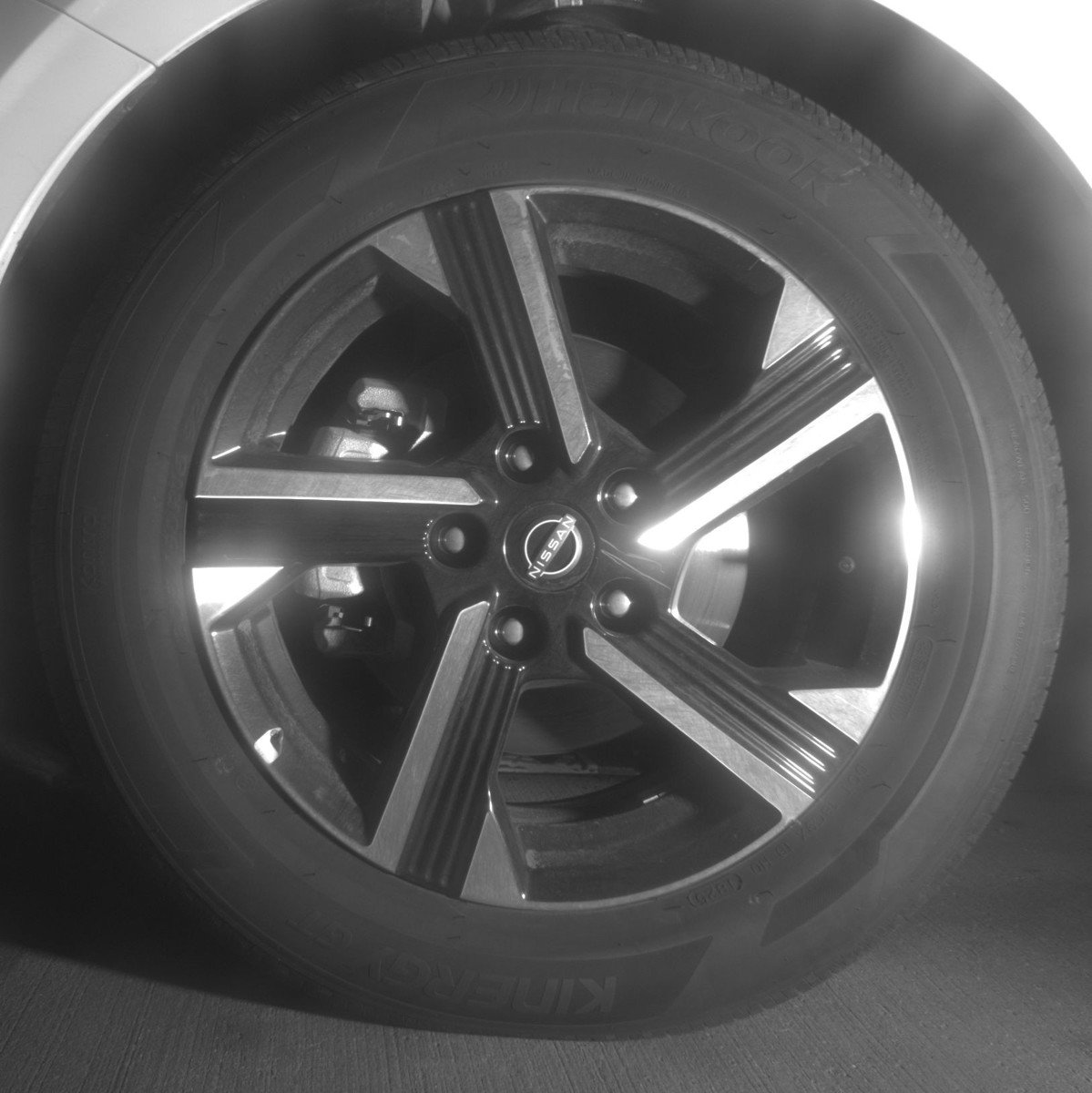 Used 2025 Nissan Sentra SV FWD image 12