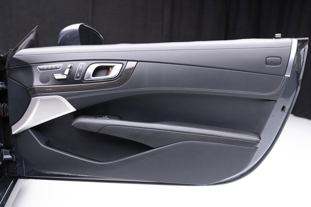 Used 2015 Mercedes-Benz SL 63 AMG w/ Driver Assistance Package image 71