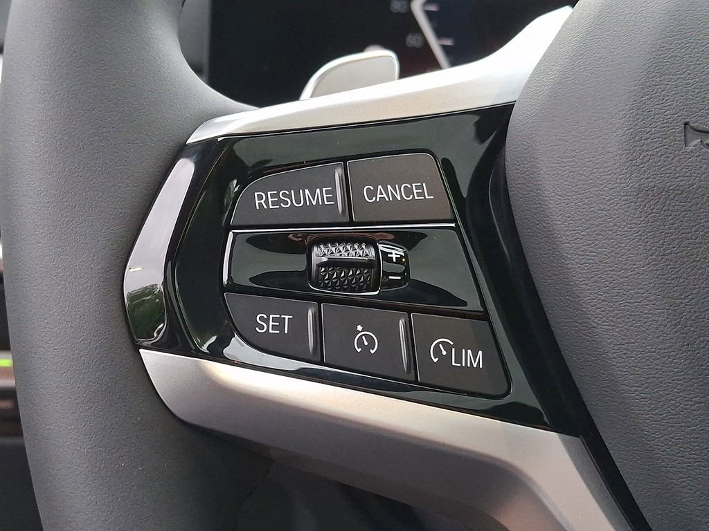 Certified 2025 BMW 330i xDrive Sedan AWD/4WD image 17
