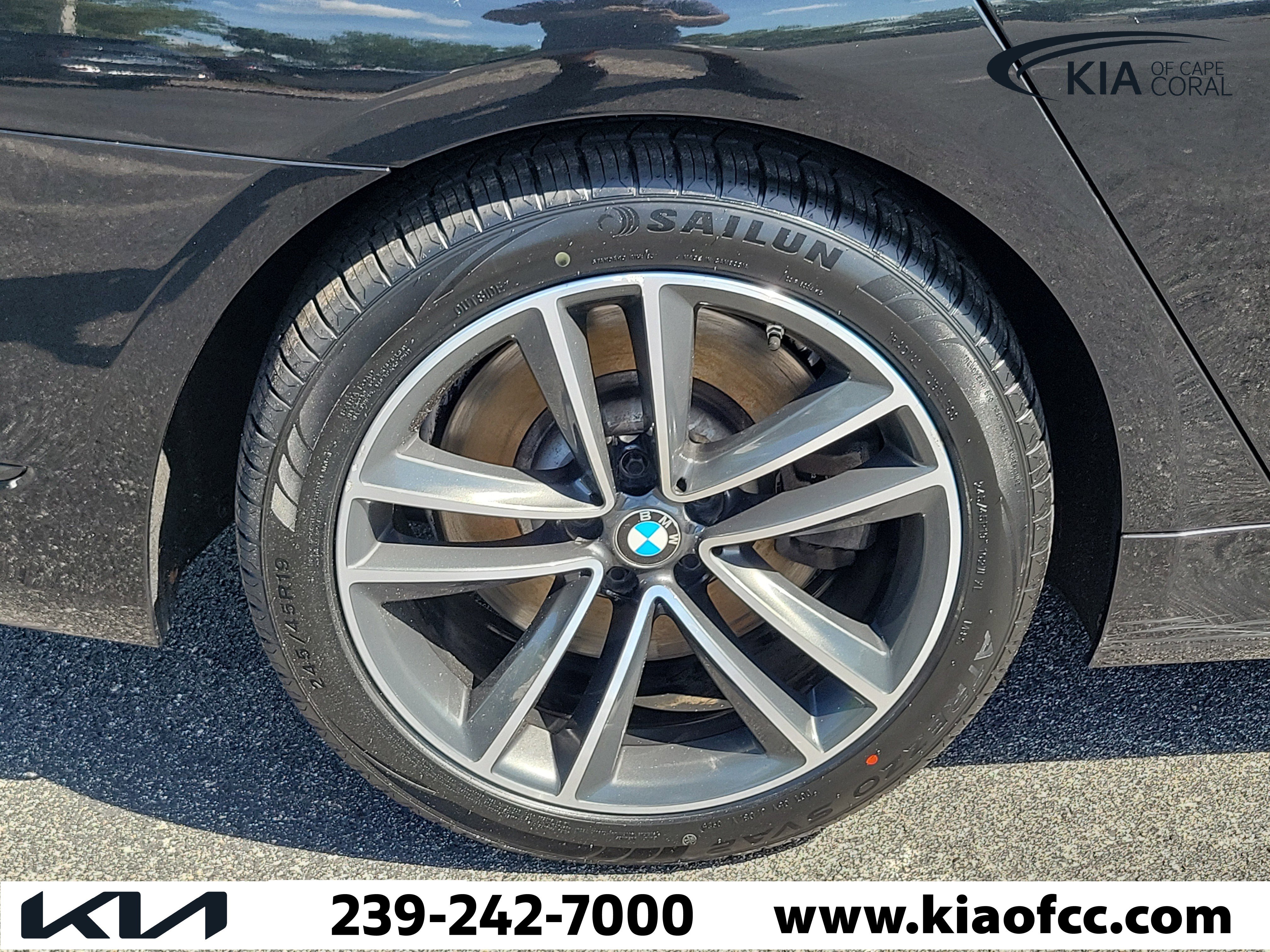 Used 2021 BMW 750i xDrive w/ Luxury Rear Seating Package image 9