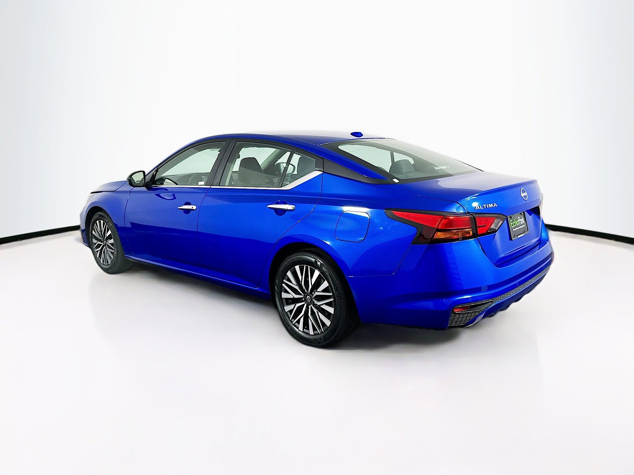 Used 2025 Nissan Altima 2.5 SV image 5