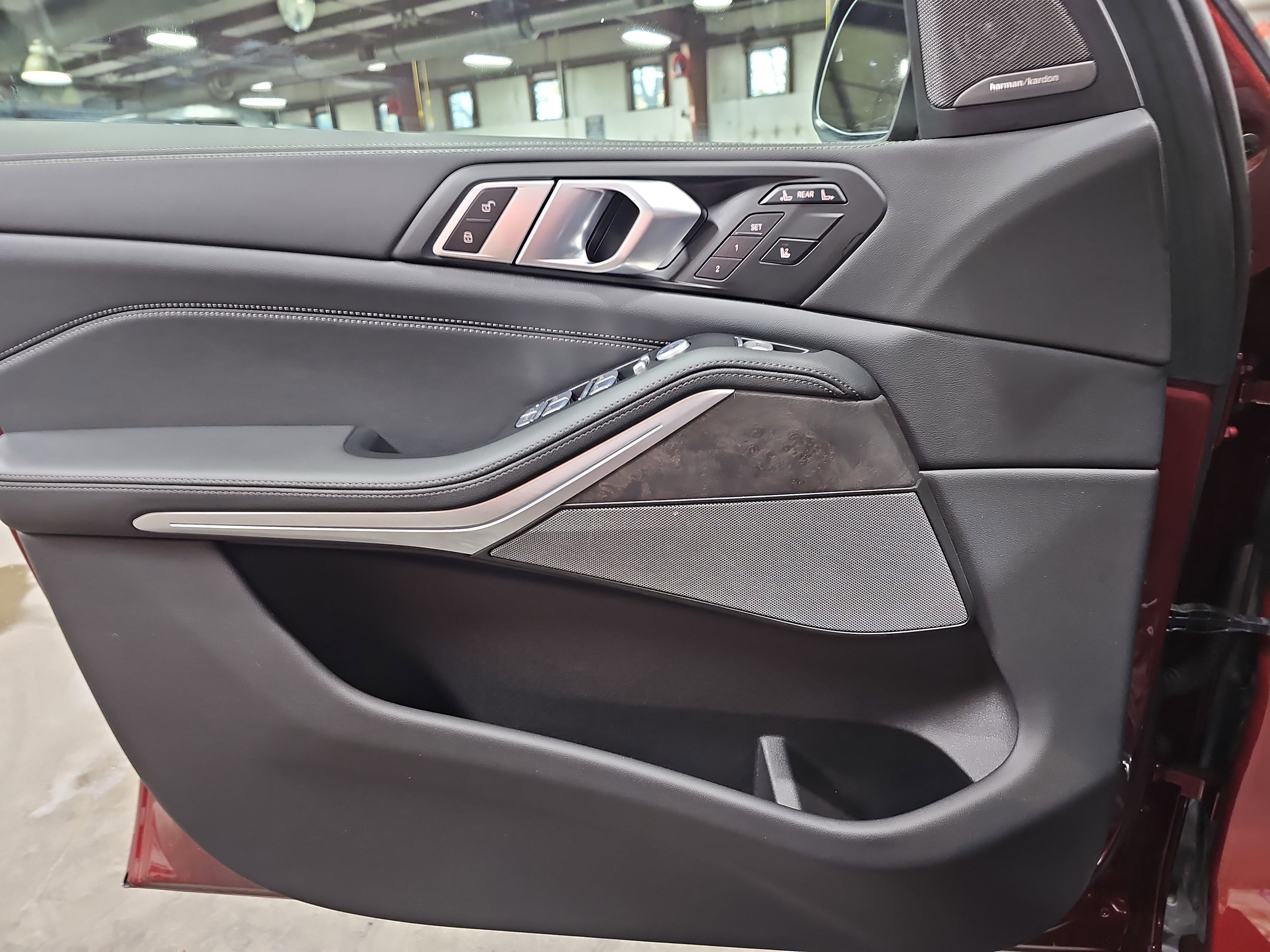 Certified 2025 BMW X7 xDrive40i image 30