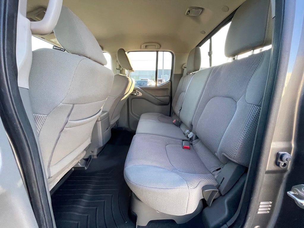 Used 2020 Nissan Frontier SV w/ Midnight Edition Floor Mats image 21