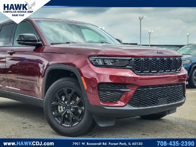 Certified 2025 Jeep Grand Cherokee Altitude AWD/4WD image 2
