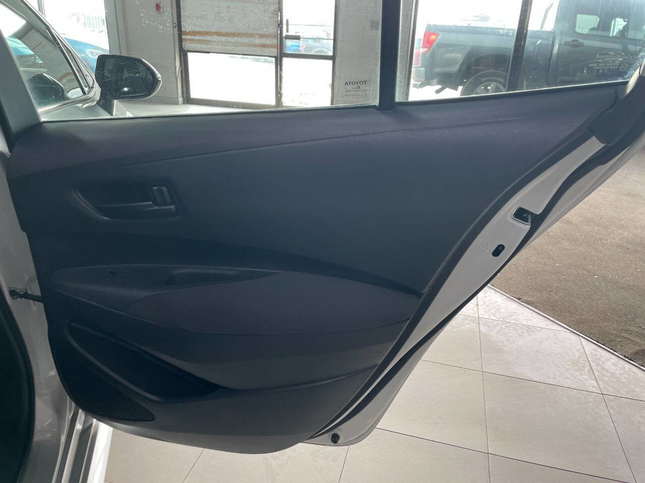 Used 2024 Toyota Corolla LE image 21