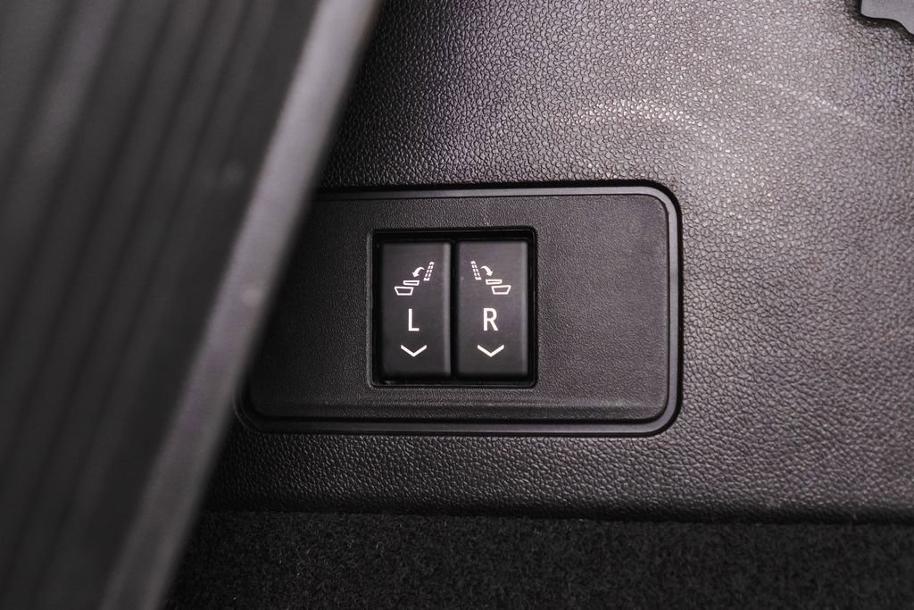 Used 2023 Cadillac XT6 Luxury image 43