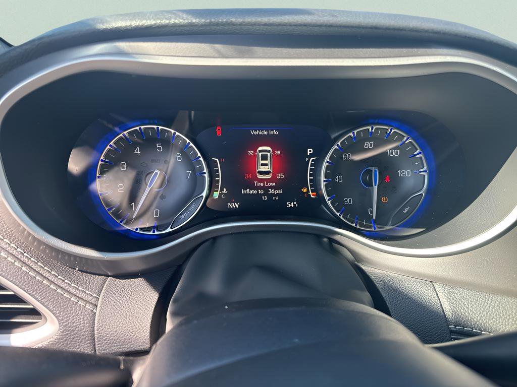 New 2026 Chrysler Pacifica Select FWD image 17